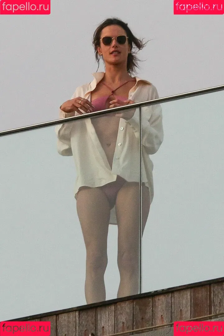 Alessandra Ambrosio / aleambrosio / alelovesanja / alessandraambrosio Onlyfans Photo Gallery 