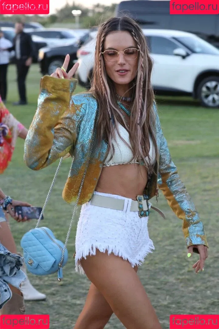 Alessandra Ambrosio / aleambrosio / alelovesanja / alessandraambrosio Onlyfans Photo Gallery 