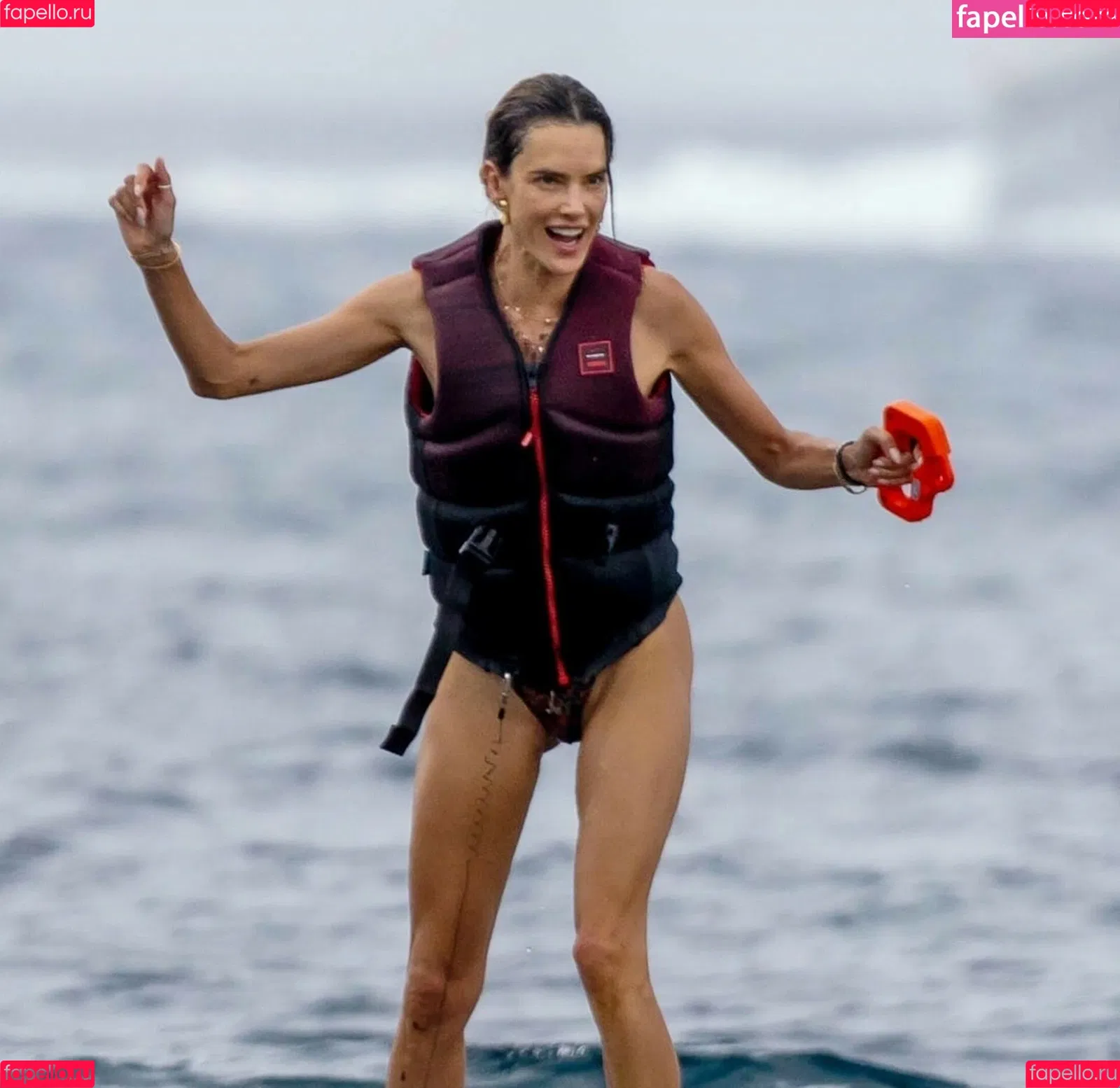 Alessandra Ambrosio / aleambrosio / alelovesanja / alessandraambrosio Onlyfans Photo Gallery 