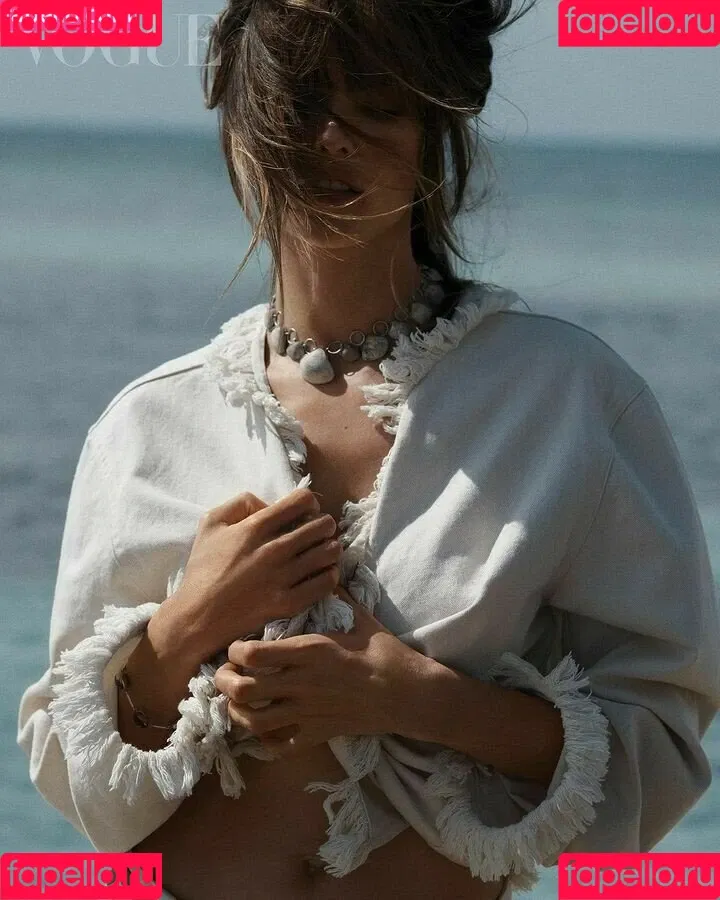 Alessandra Ambrosio / aleambrosio / alelovesanja / alessandraambrosio Onlyfans Photo Gallery 