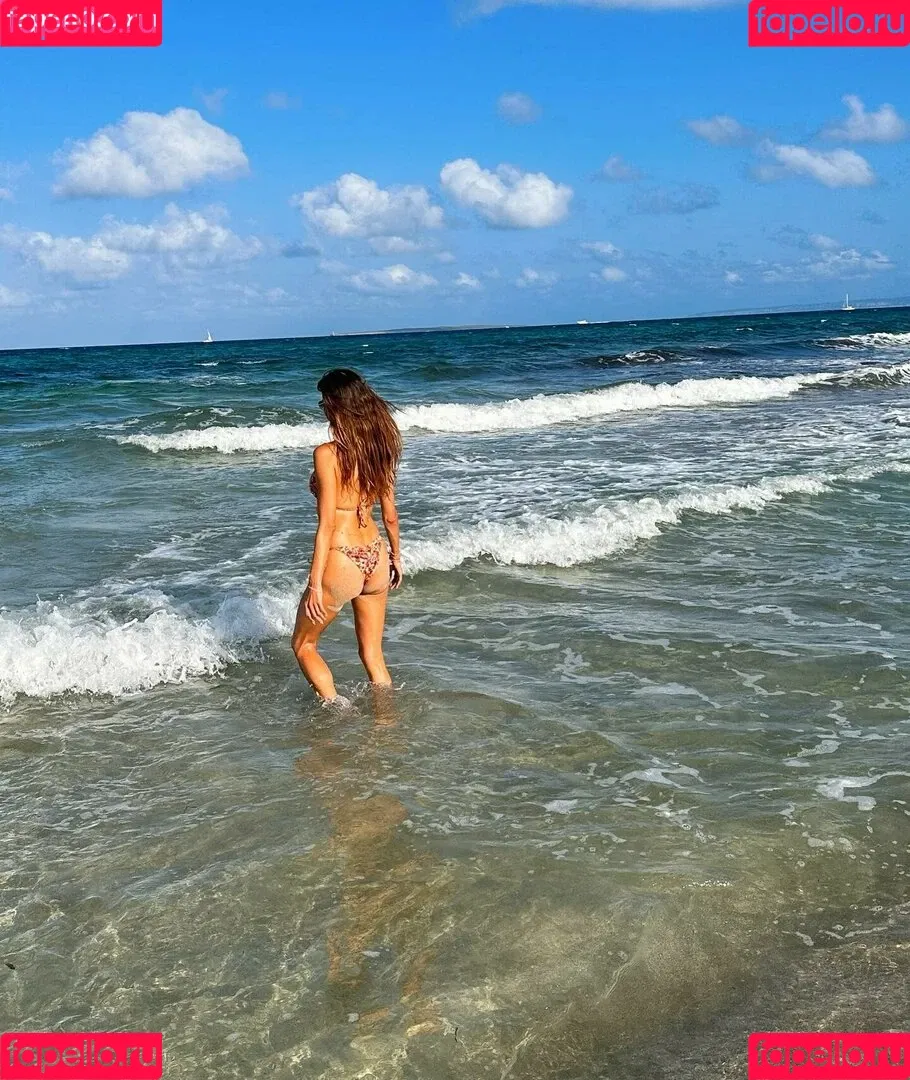 Alessandra Ambrosio / aleambrosio / alelovesanja / alessandraambrosio Onlyfans Photo Gallery 