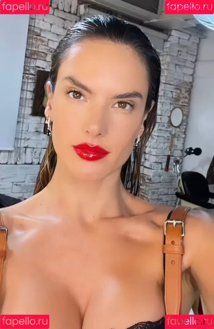 Alessandra Ambrosio / aleambrosio / alelovesanja / alessandraambrosio Onlyfans Photo Gallery 