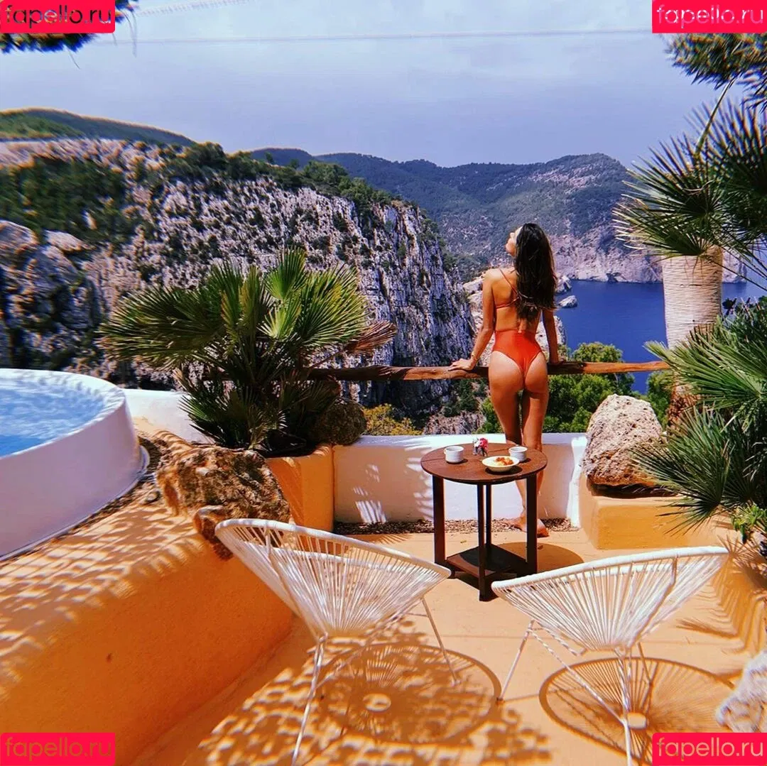 Alessandra Ambrosio / aleambrosio / alelovesanja / alessandraambrosio Onlyfans Photo Gallery 