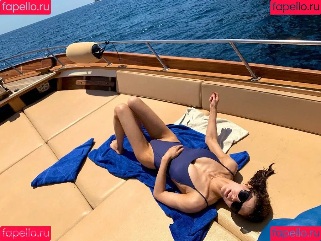Alessandra Ambrosio / aleambrosio / alelovesanja / alessandraambrosio Onlyfans Photo Gallery 