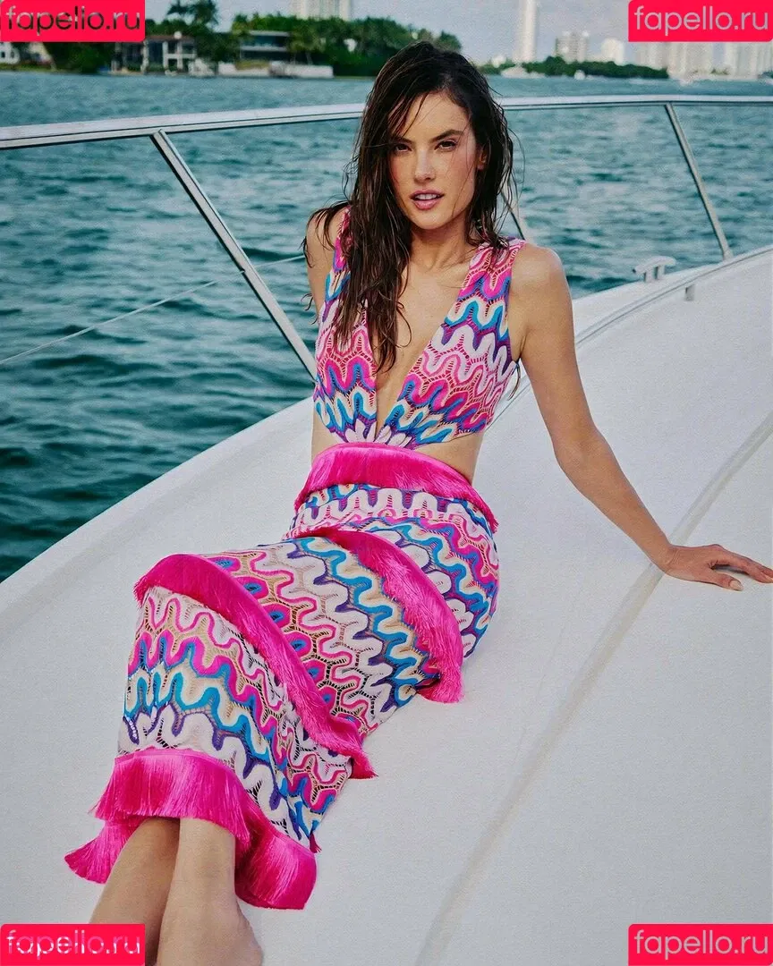 Alessandra Ambrosio / aleambrosio / alelovesanja / alessandraambrosio Onlyfans Photo Gallery 