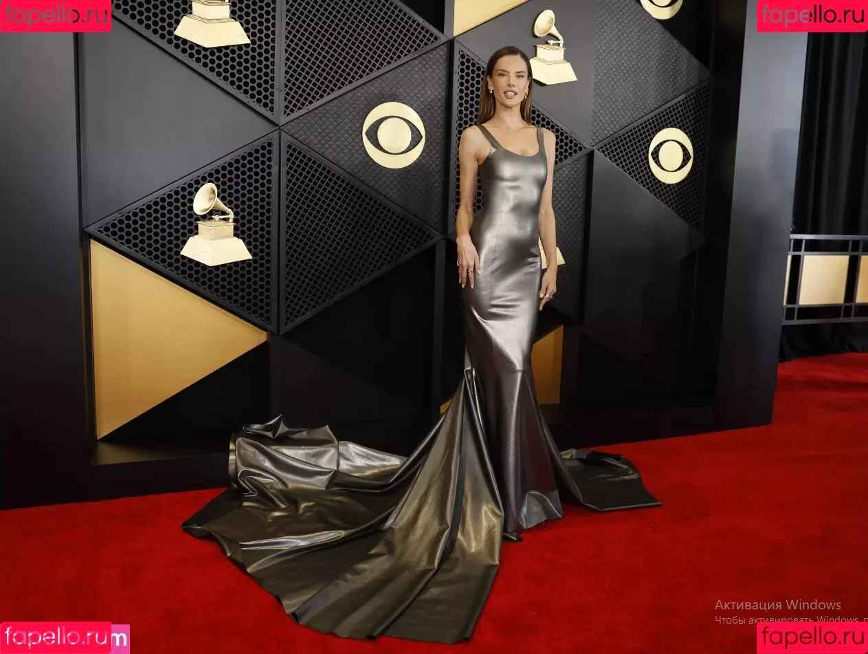 Alessandra Ambrosio / aleambrosio / alelovesanja / alessandraambrosio Onlyfans Photo Gallery 