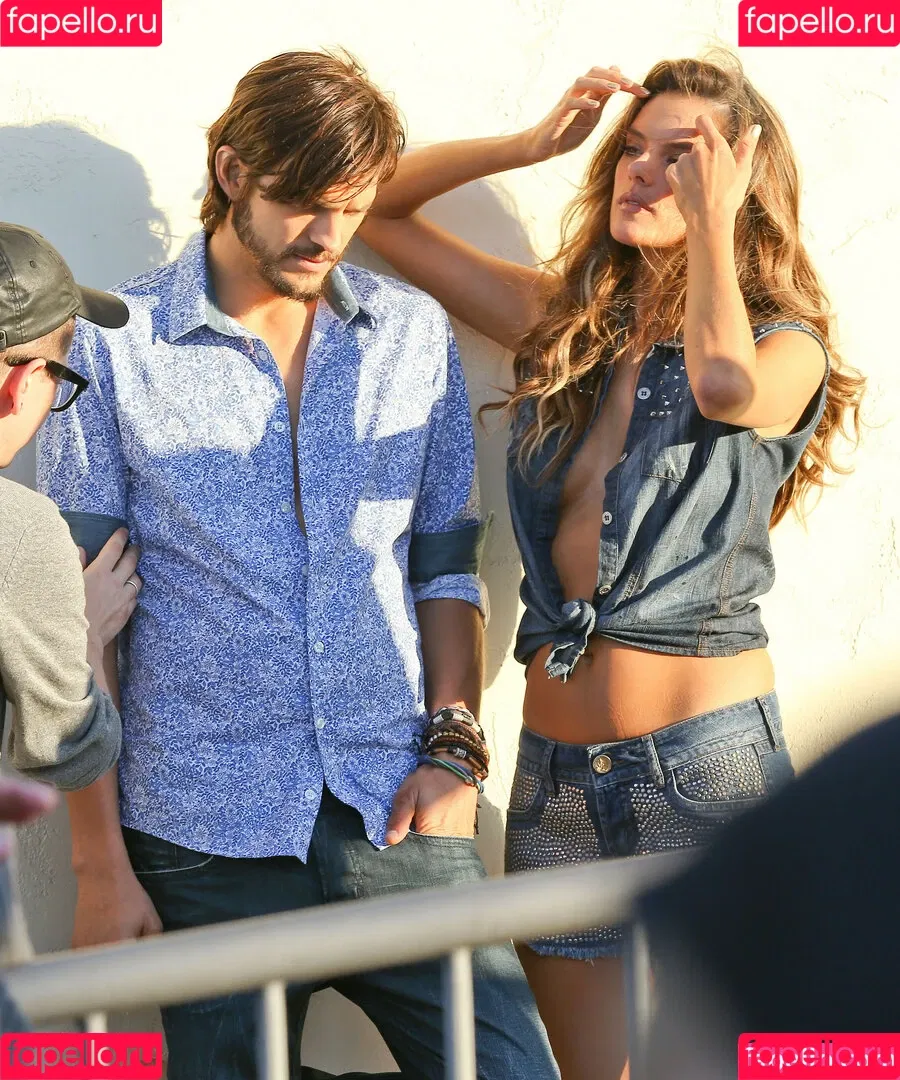Alessandra Ambrosio / aleambrosio / alelovesanja / alessandraambrosio Onlyfans Photo Gallery 