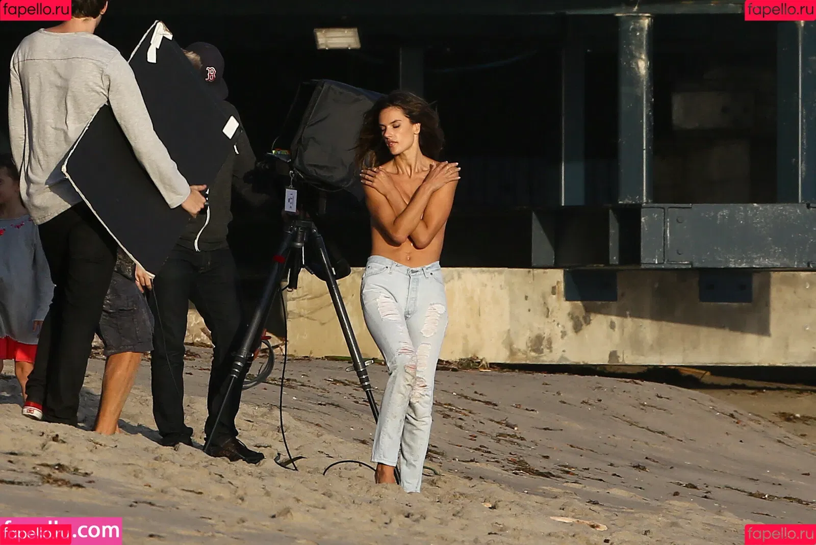 Alessandra Ambrosio / aleambrosio / alelovesanja / alessandraambrosio Onlyfans Photo Gallery 