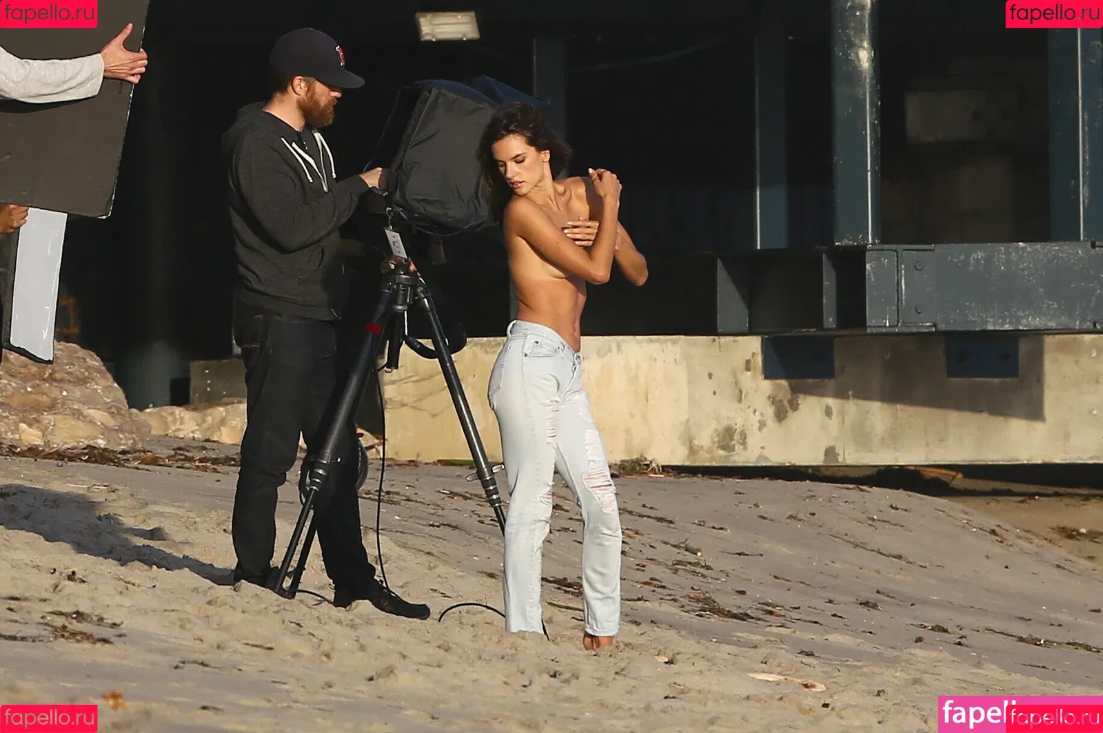 Alessandra Ambrosio / aleambrosio / alelovesanja / alessandraambrosio Onlyfans Photo Gallery 