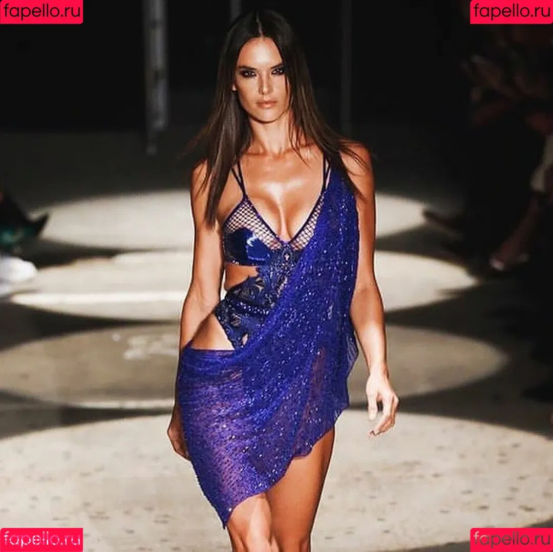 Alessandra Ambrosio / aleambrosio / alelovesanja / alessandraambrosio Onlyfans Photo Gallery 