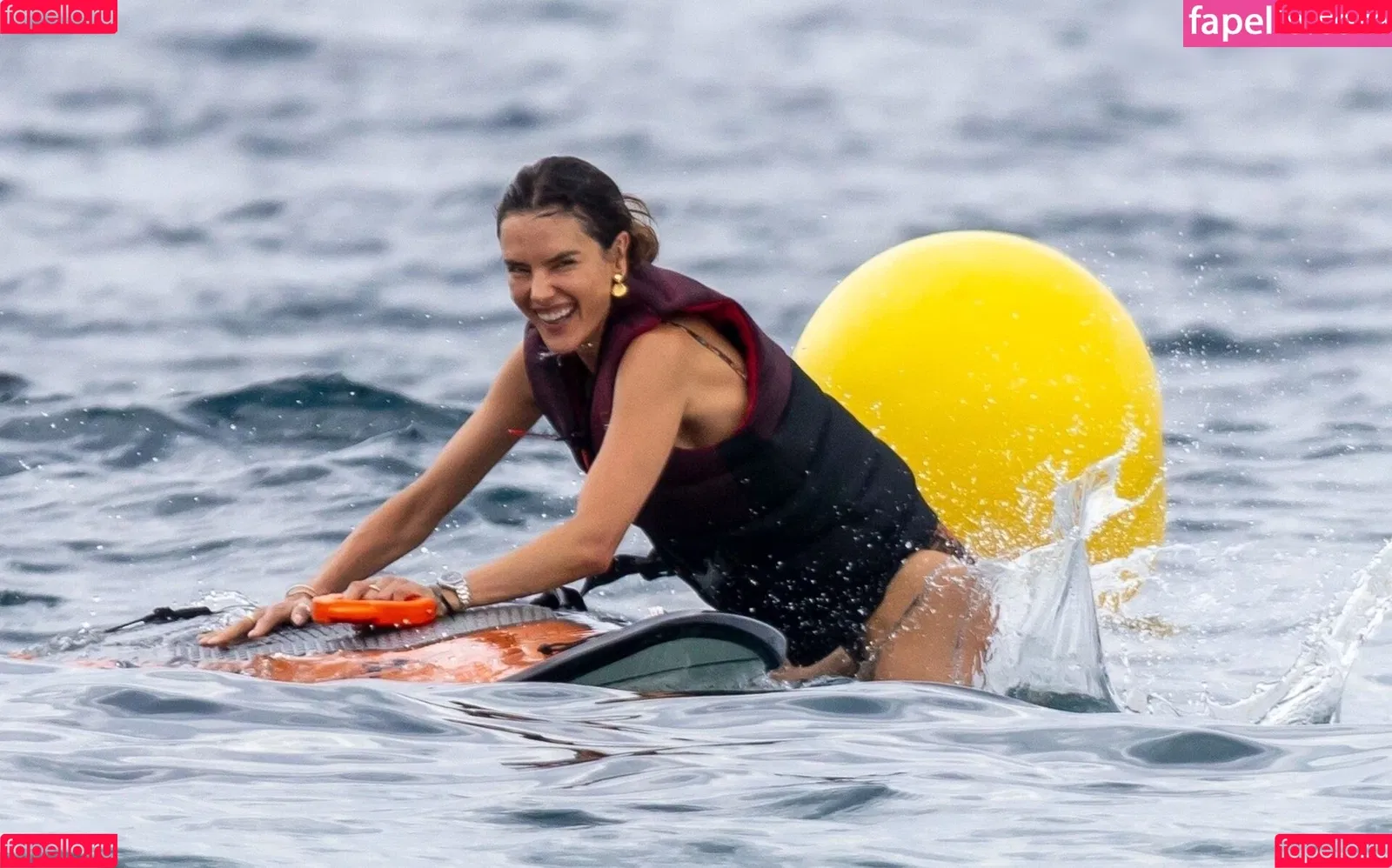 Alessandra Ambrosio / aleambrosio / alelovesanja / alessandraambrosio Onlyfans Photo Gallery 