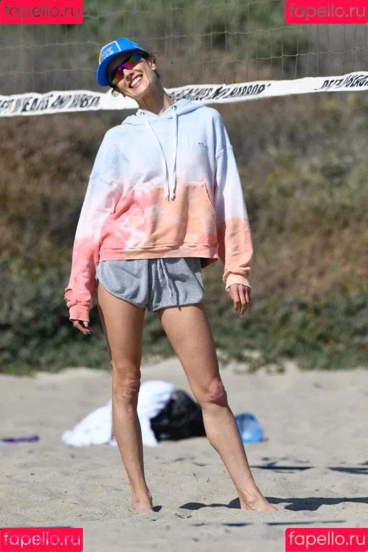 Alessandra Ambrosio / aleambrosio / alelovesanja / alessandraambrosio Onlyfans Photo Gallery 
