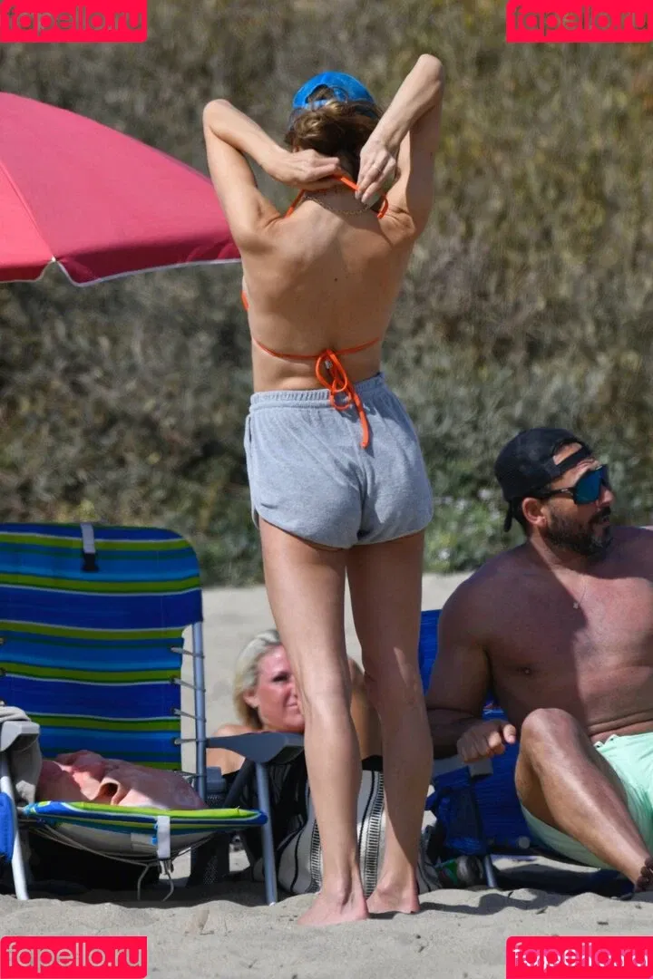 Alessandra Ambrosio / aleambrosio / alelovesanja / alessandraambrosio Onlyfans Photo Gallery 