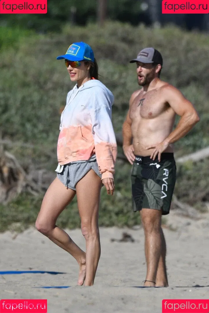 Alessandra Ambrosio / aleambrosio / alelovesanja / alessandraambrosio Onlyfans Photo Gallery 
