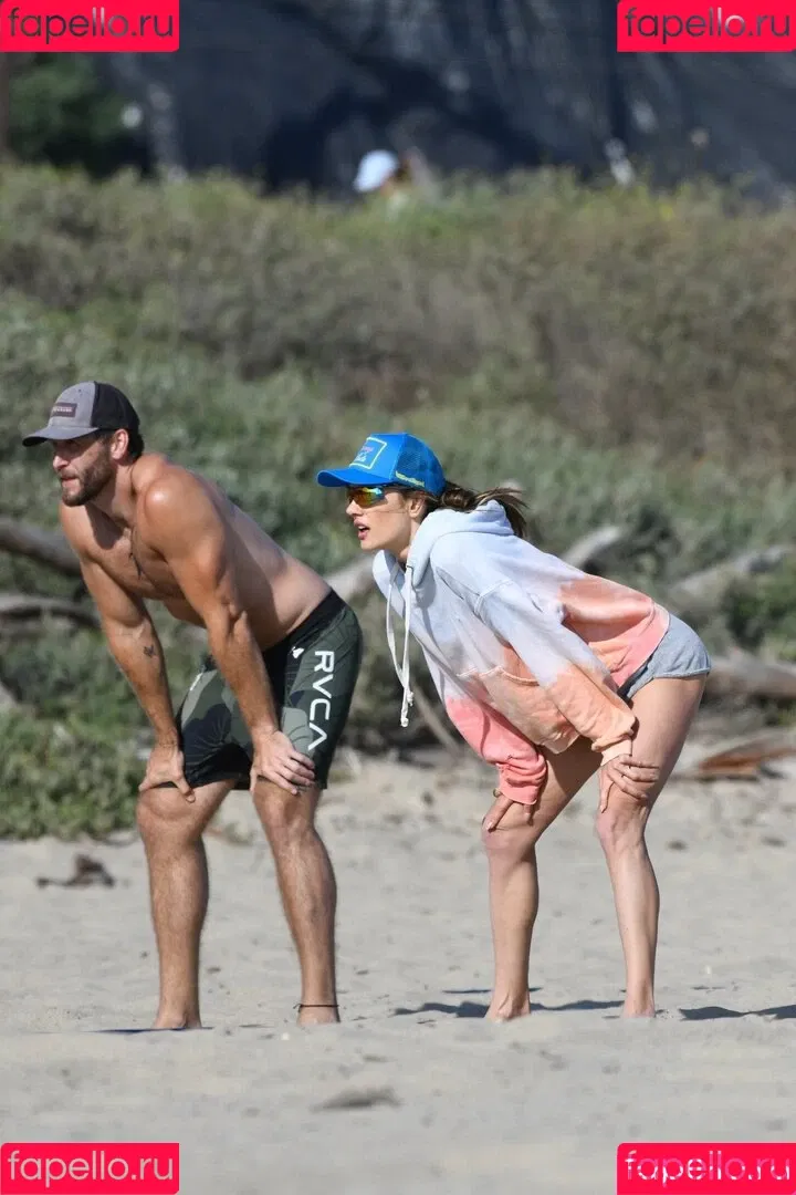 Alessandra Ambrosio / aleambrosio / alelovesanja / alessandraambrosio Onlyfans Photo Gallery 
