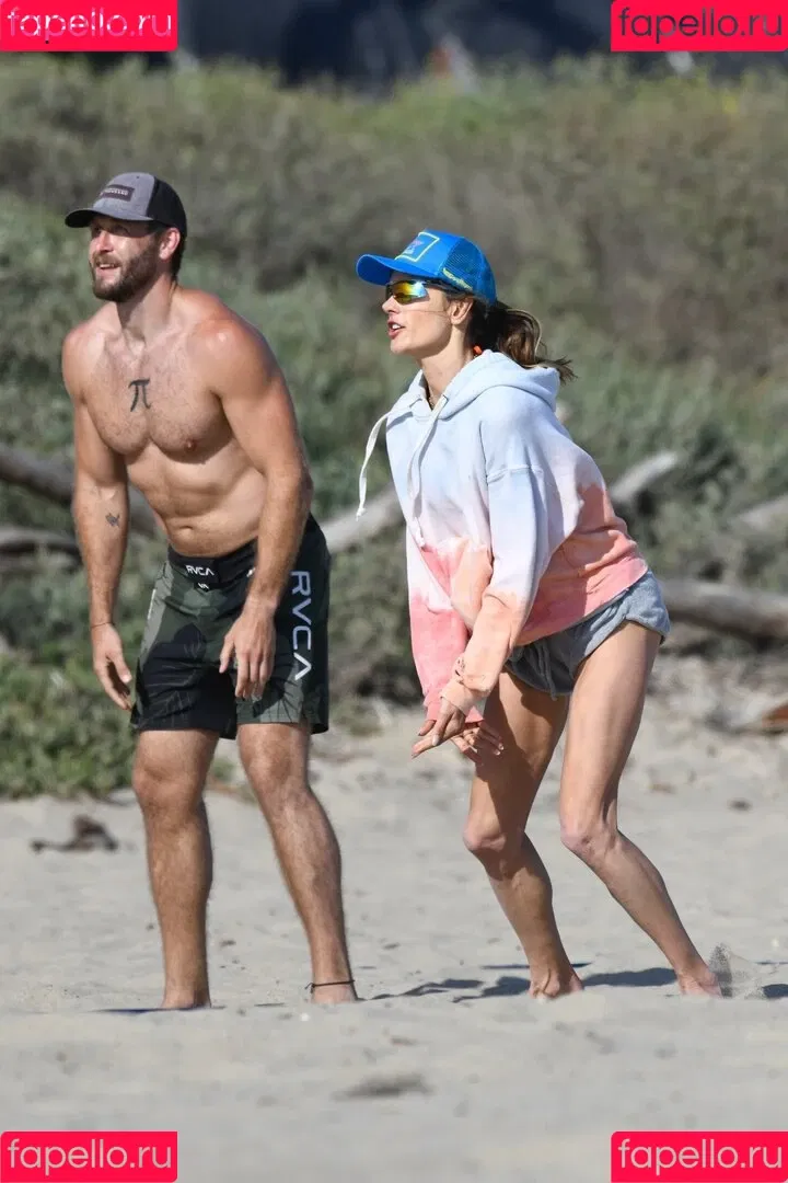 Alessandra Ambrosio / aleambrosio / alelovesanja / alessandraambrosio Onlyfans Photo Gallery 