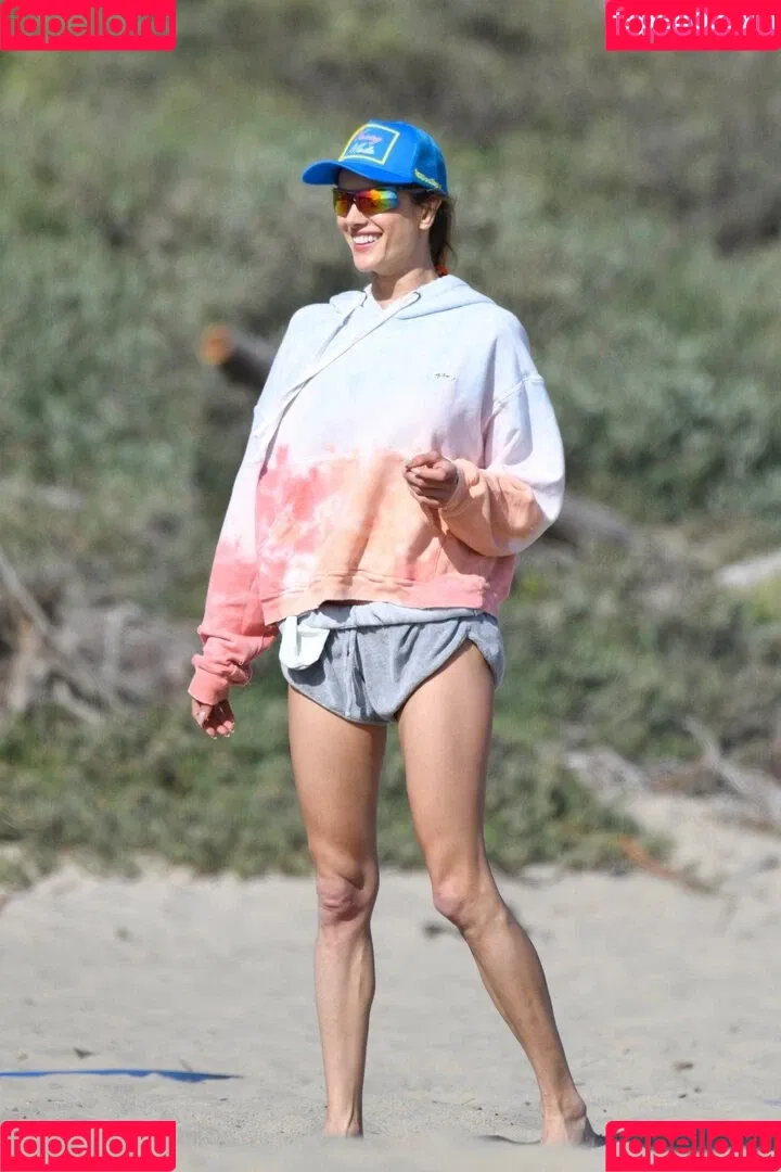 Alessandra Ambrosio / aleambrosio / alelovesanja / alessandraambrosio Onlyfans Photo Gallery 