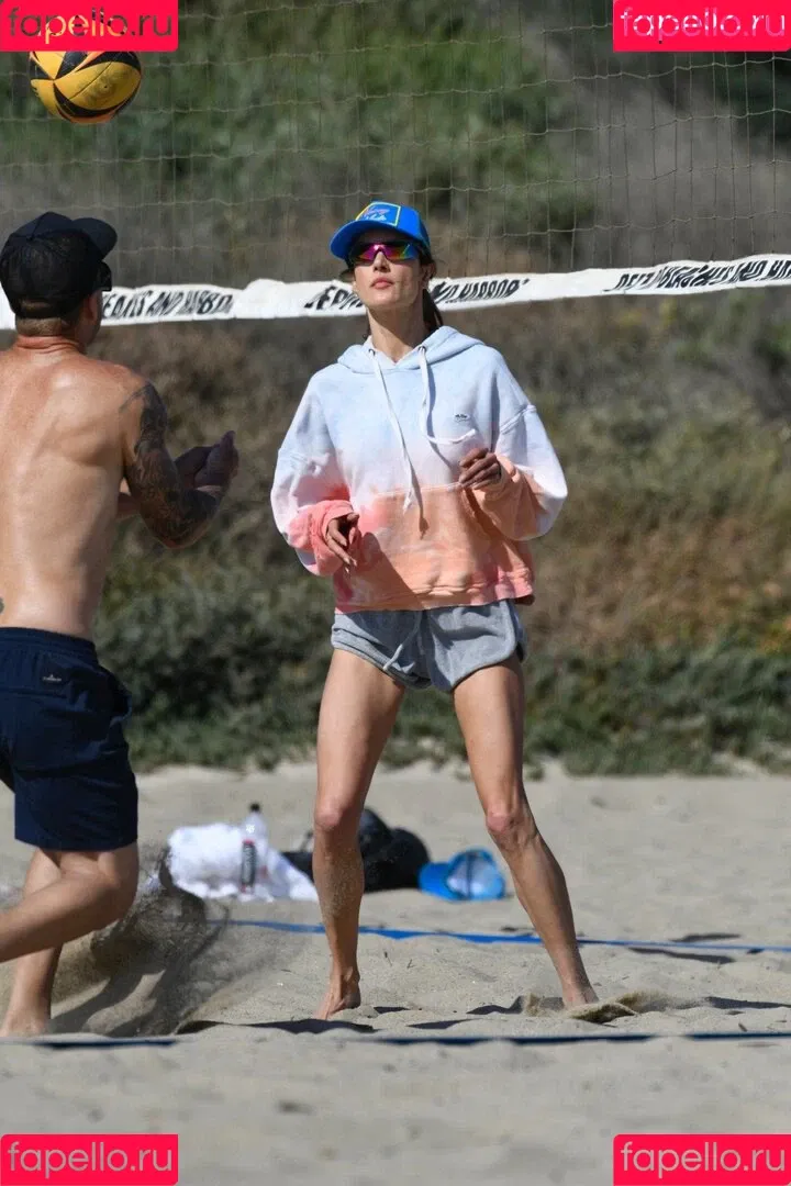 Alessandra Ambrosio / aleambrosio / alelovesanja / alessandraambrosio Onlyfans Photo Gallery 