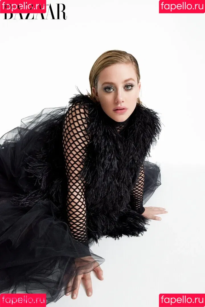 Lili Reinhart / Unpublished Photos / lilireinhart Onlyfans Photo Gallery 