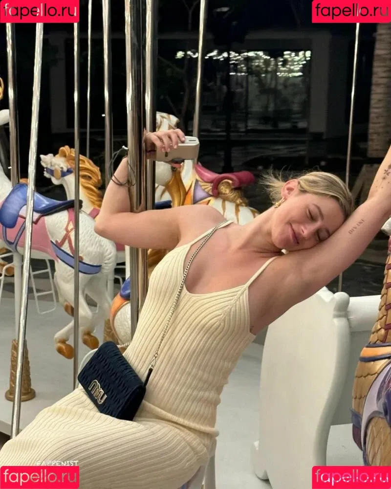 Lili Reinhart / Unpublished Photos / lilireinhart Onlyfans Photo Gallery 