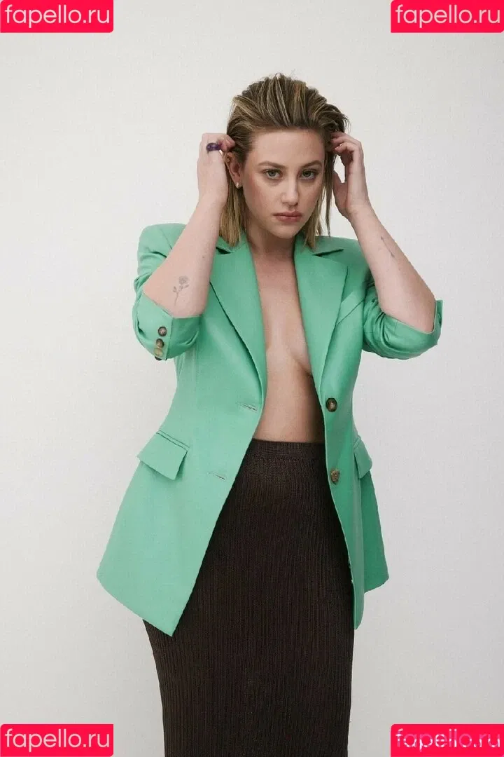 Lili Reinhart / Unpublished Photos / lilireinhart Onlyfans Photo Gallery 