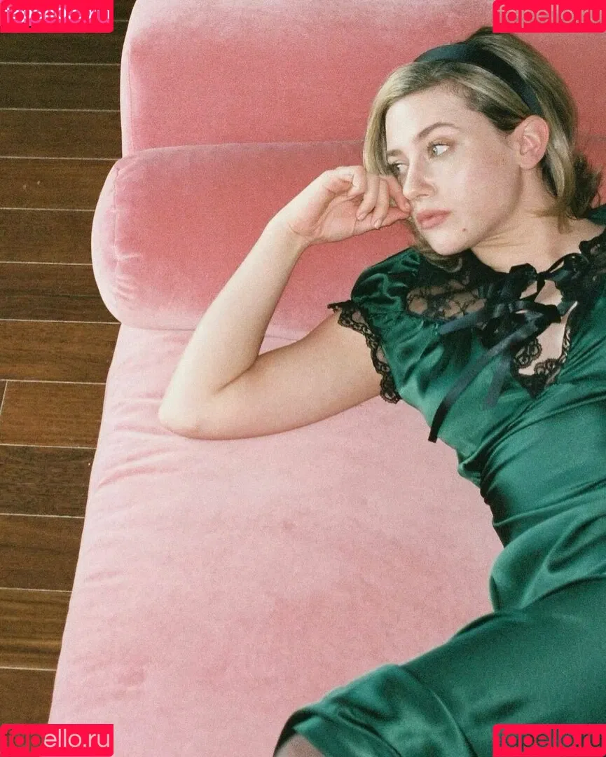 Lili Reinhart / Unpublished Photos / lilireinhart Onlyfans Photo Gallery 