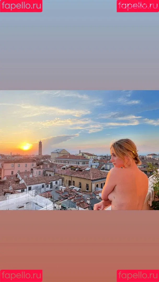 Lili Reinhart / Unpublished Photos / lilireinhart Onlyfans Photo Gallery 