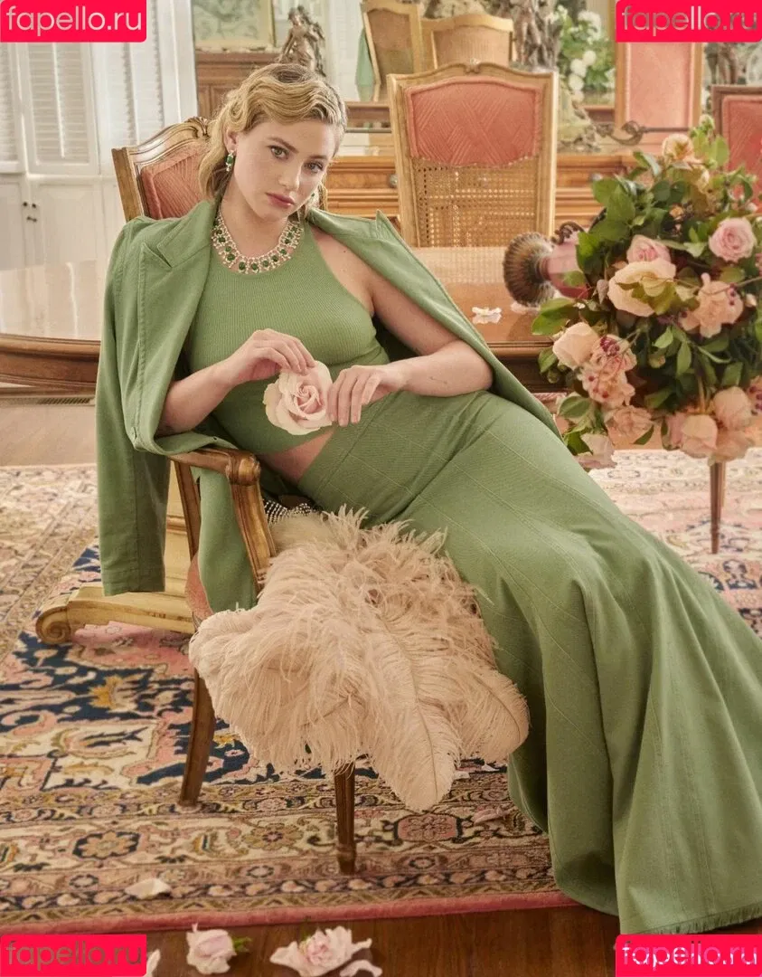 Lili Reinhart / Unpublished Photos / lilireinhart Onlyfans Photo Gallery 