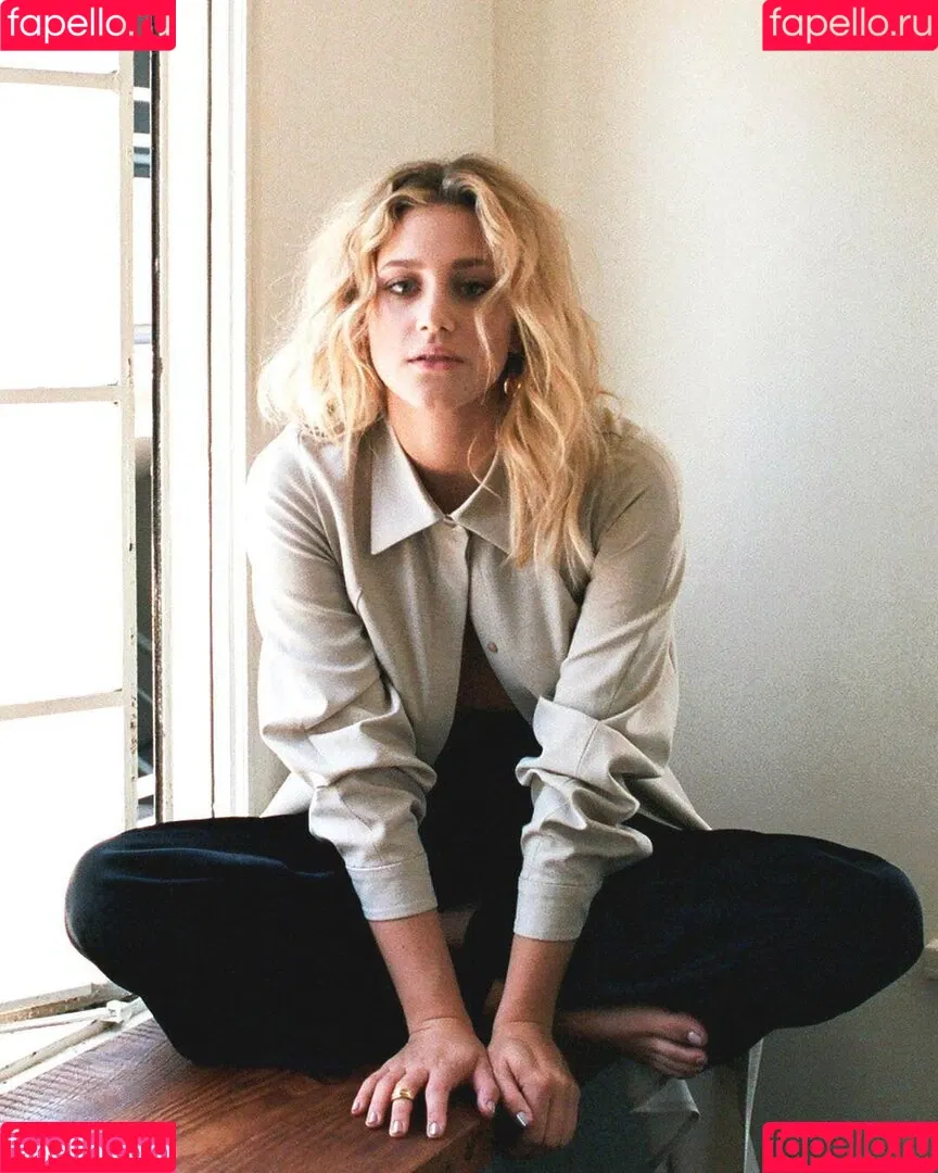 Lili Reinhart / Unpublished Photos / lilireinhart Onlyfans Photo Gallery 