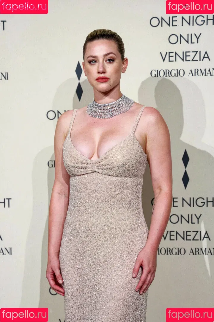 Lili Reinhart / Unpublished Photos / lilireinhart Onlyfans Photo Gallery 