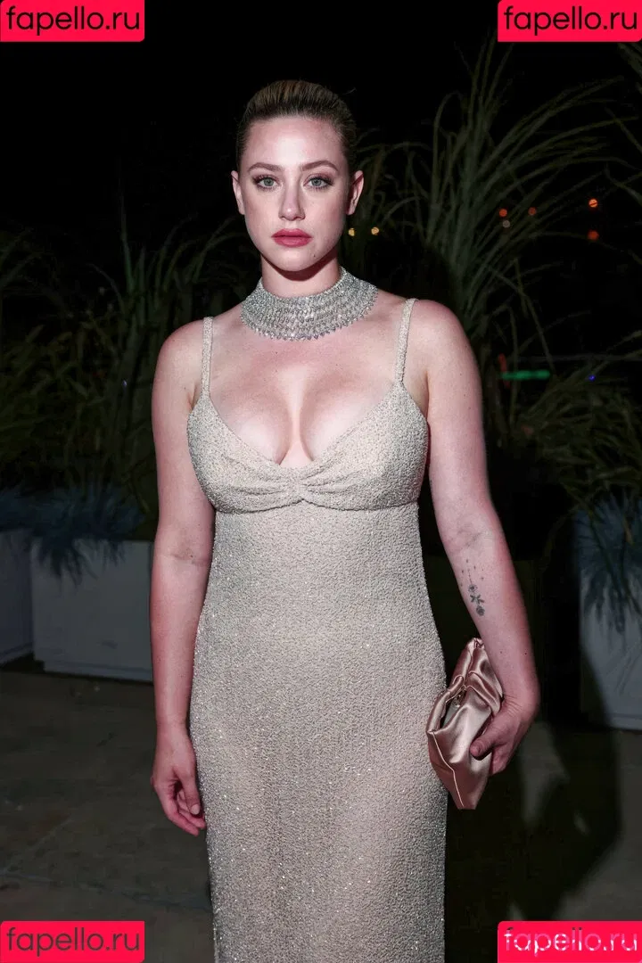 Lili Reinhart / Unpublished Photos / lilireinhart Onlyfans Photo Gallery 