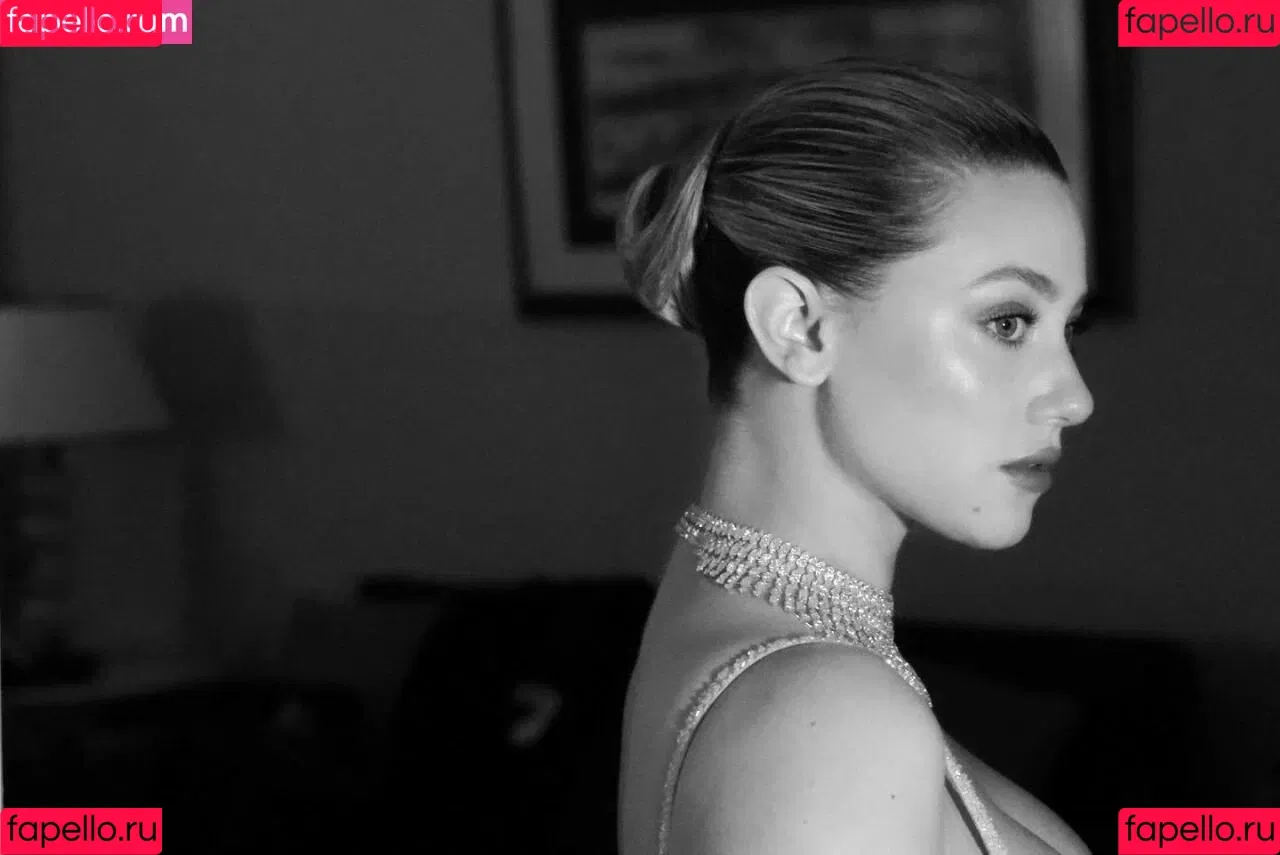 Lili Reinhart / Unpublished Photos / lilireinhart Onlyfans Photo Gallery 