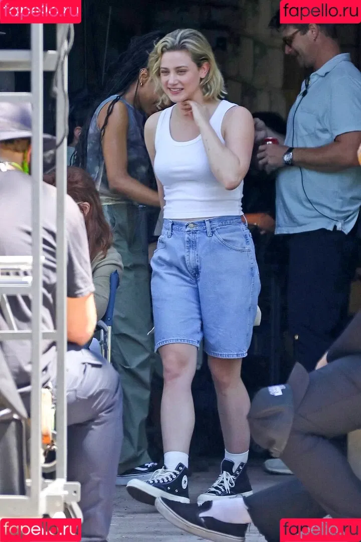 Lili Reinhart / Unpublished Photos / lilireinhart Onlyfans Photo Gallery 