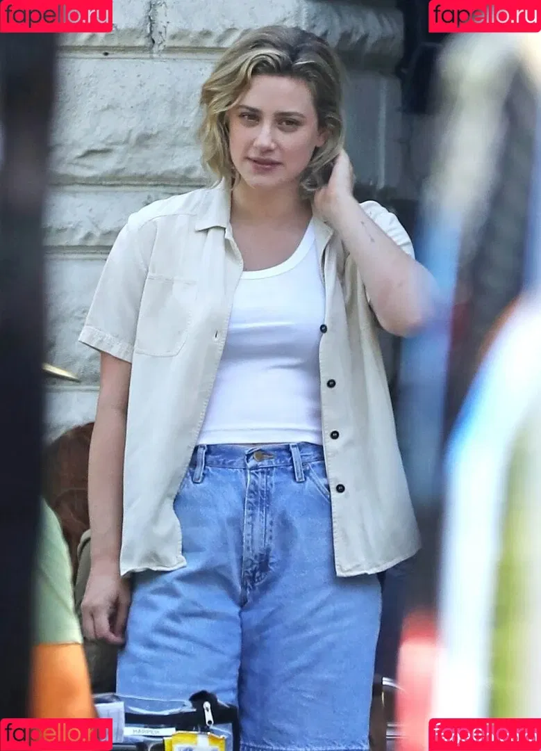 Lili Reinhart / Unpublished Photos / lilireinhart Onlyfans Photo Gallery 