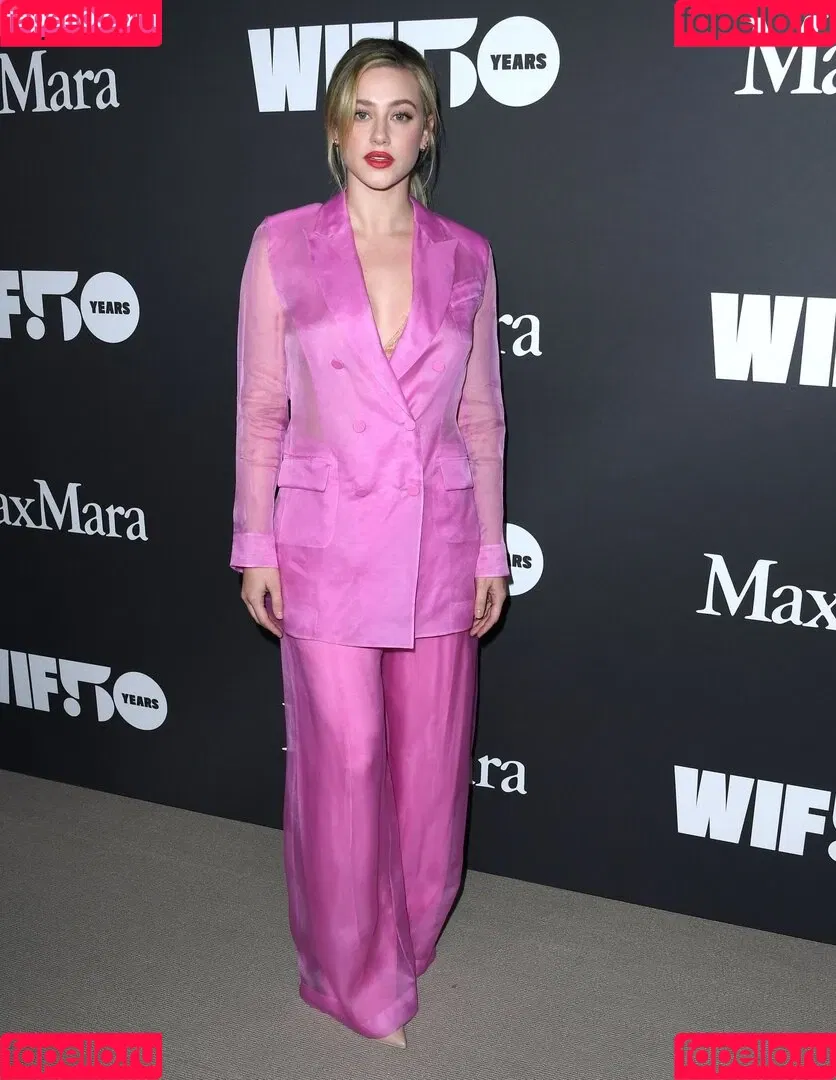 Lili Reinhart / Unpublished Photos / lilireinhart Onlyfans Photo Gallery 