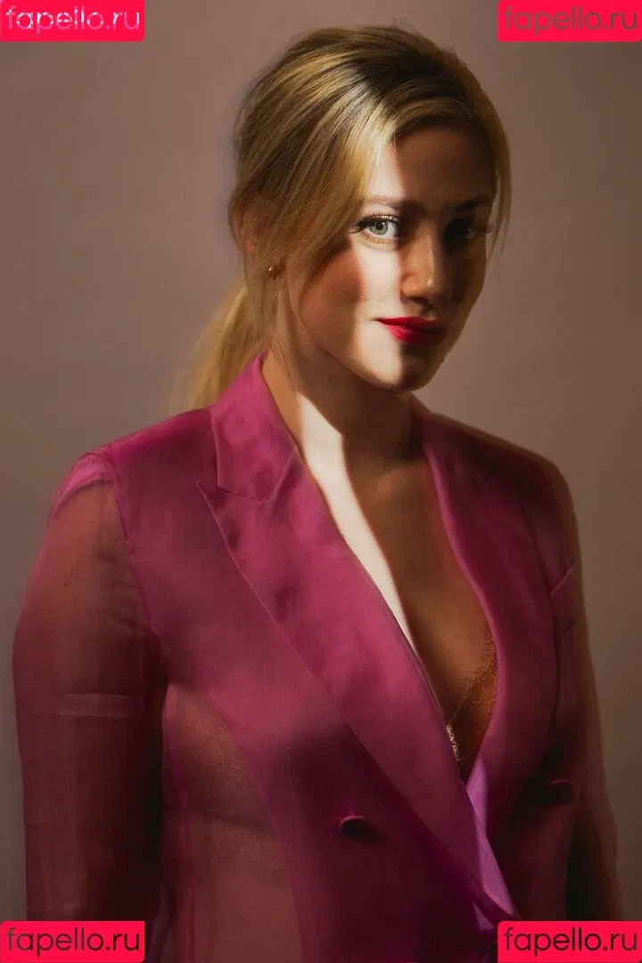 Lili Reinhart / Unpublished Photos / lilireinhart Onlyfans Photo Gallery 