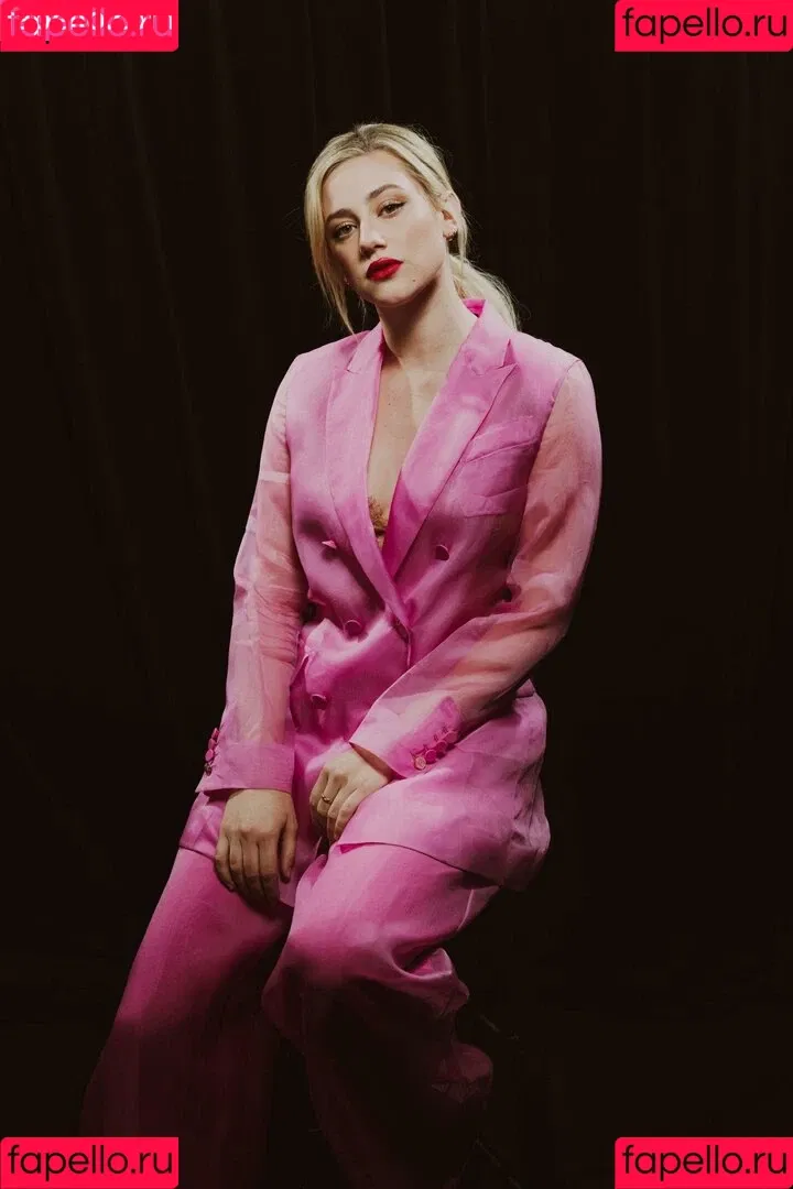 Lili Reinhart / Unpublished Photos / lilireinhart Onlyfans Photo Gallery 