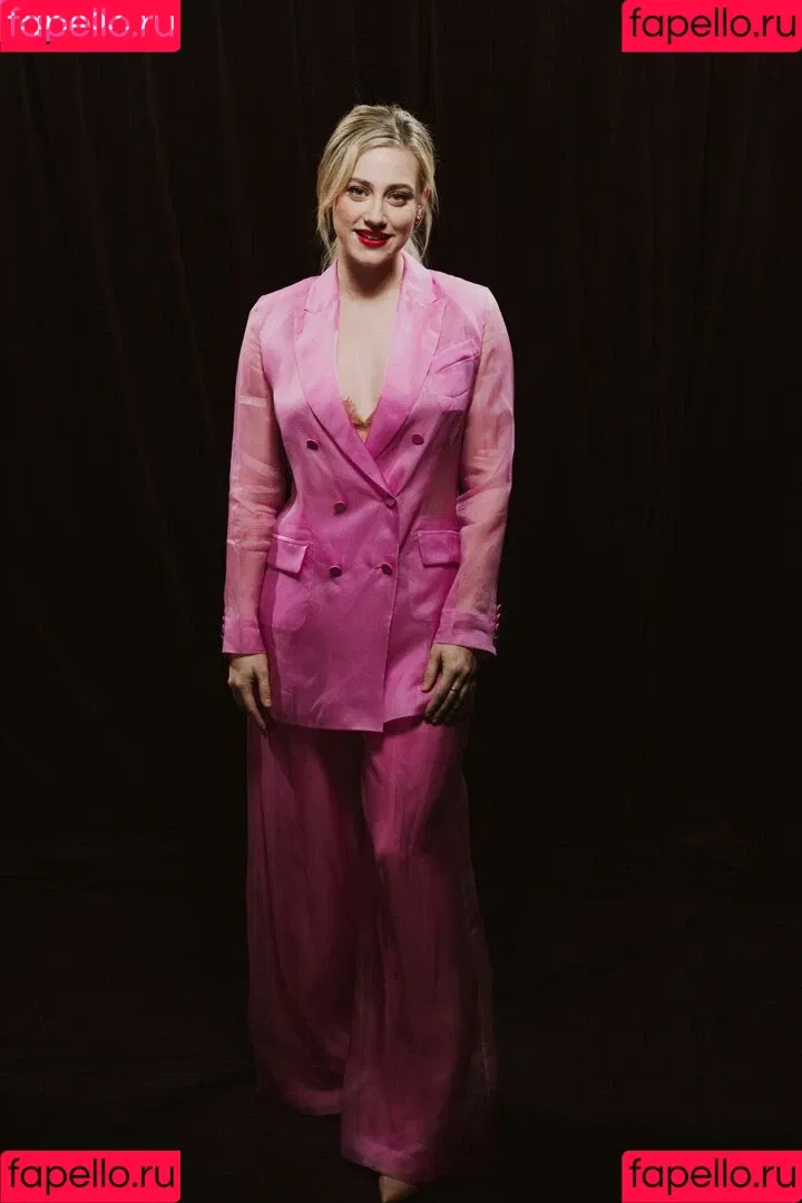 Lili Reinhart / Unpublished Photos / lilireinhart Onlyfans Photo Gallery 