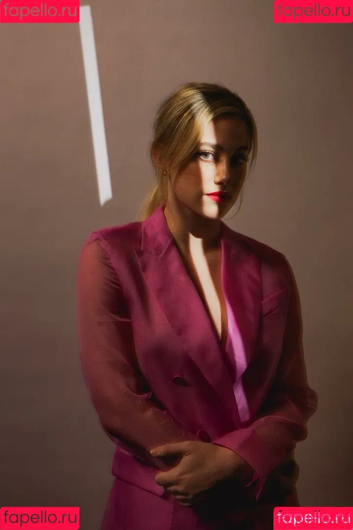 Lili Reinhart / Unpublished Photos / lilireinhart Onlyfans Photo Gallery 