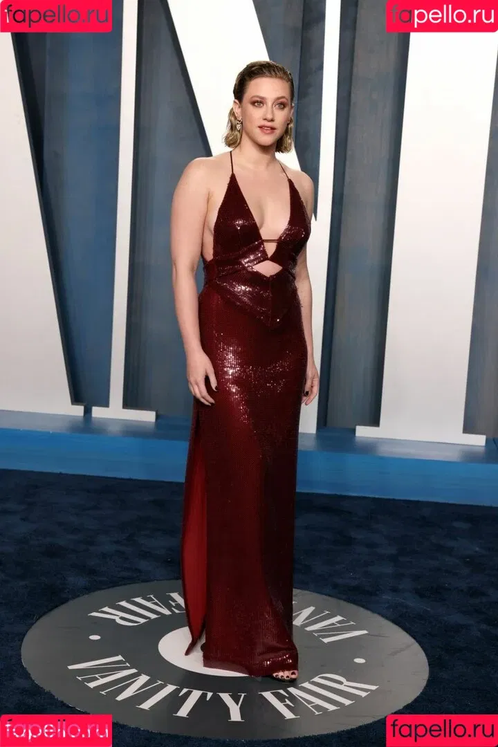 Lili Reinhart / Unpublished Photos / lilireinhart Onlyfans Photo Gallery 