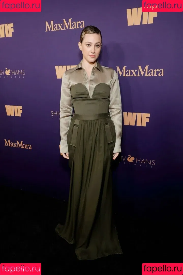 Lili Reinhart / Unpublished Photos / lilireinhart Onlyfans Photo Gallery 