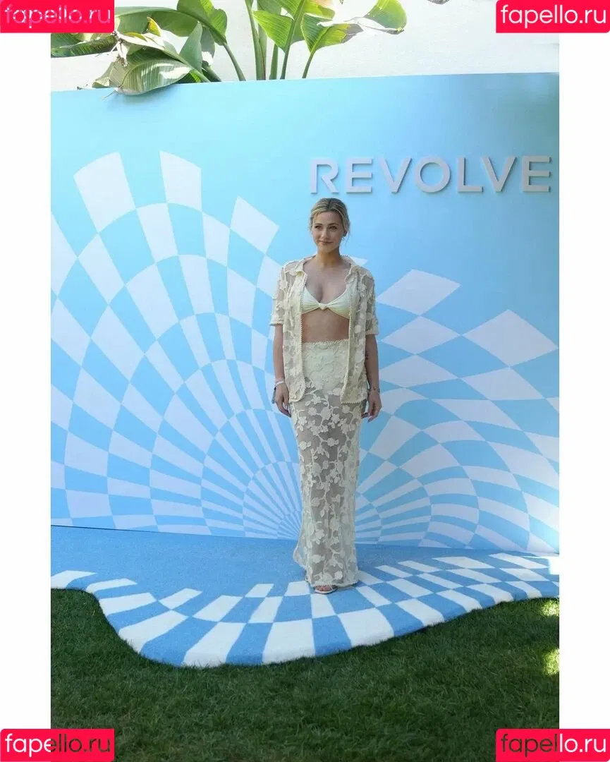Lili Reinhart / Unpublished Photos / lilireinhart Onlyfans Photo Gallery 