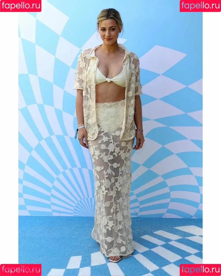 Lili Reinhart / Unpublished Photos / lilireinhart Onlyfans Photo Gallery 