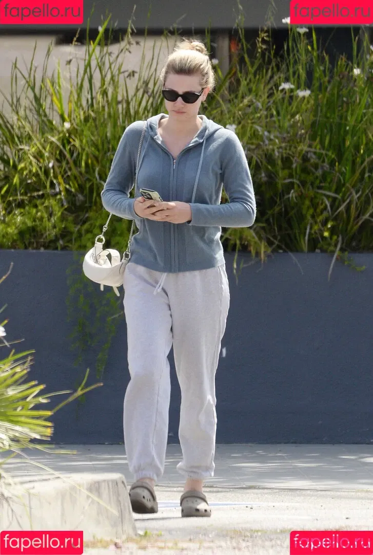 Lili Reinhart / Unpublished Photos / lilireinhart Onlyfans Photo Gallery 