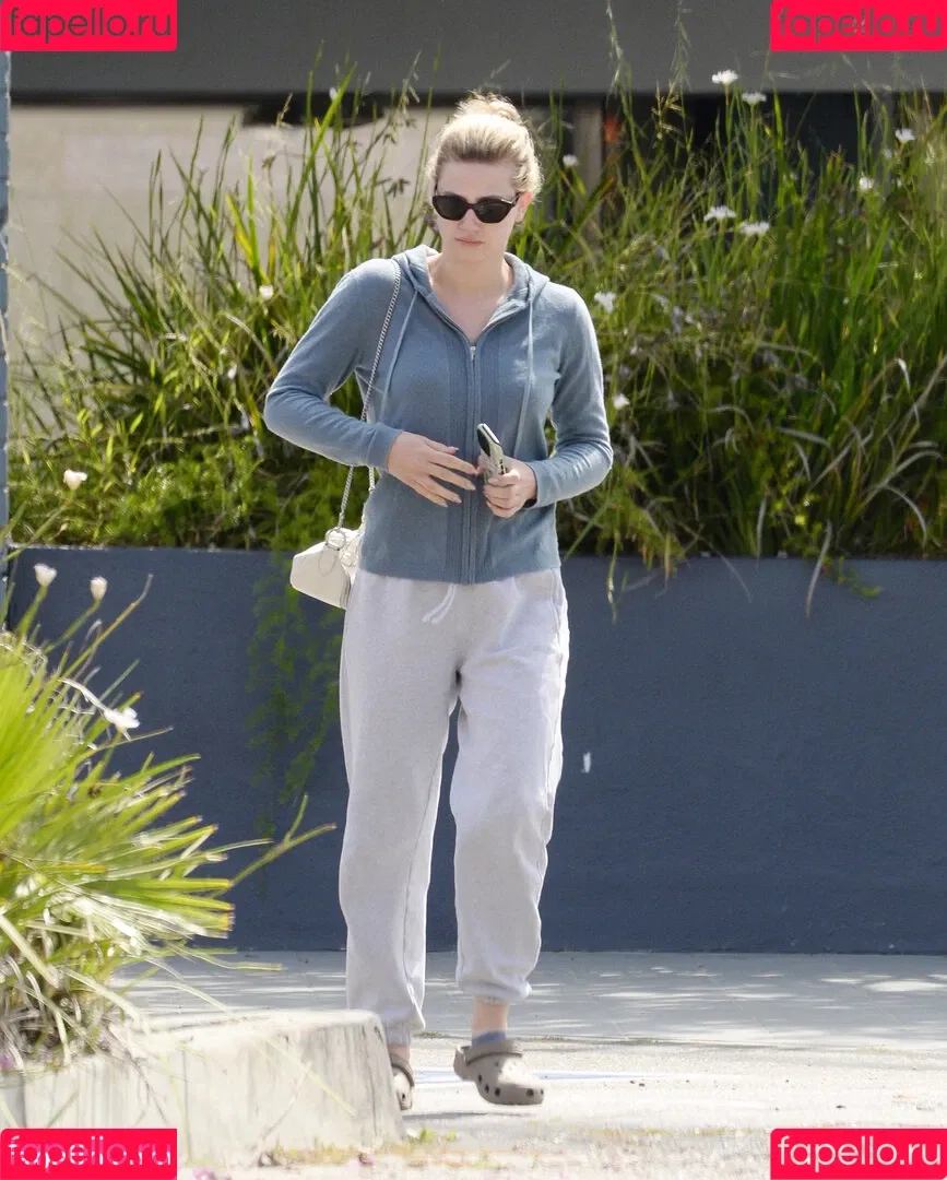 Lili Reinhart / Unpublished Photos / lilireinhart Onlyfans Photo Gallery 