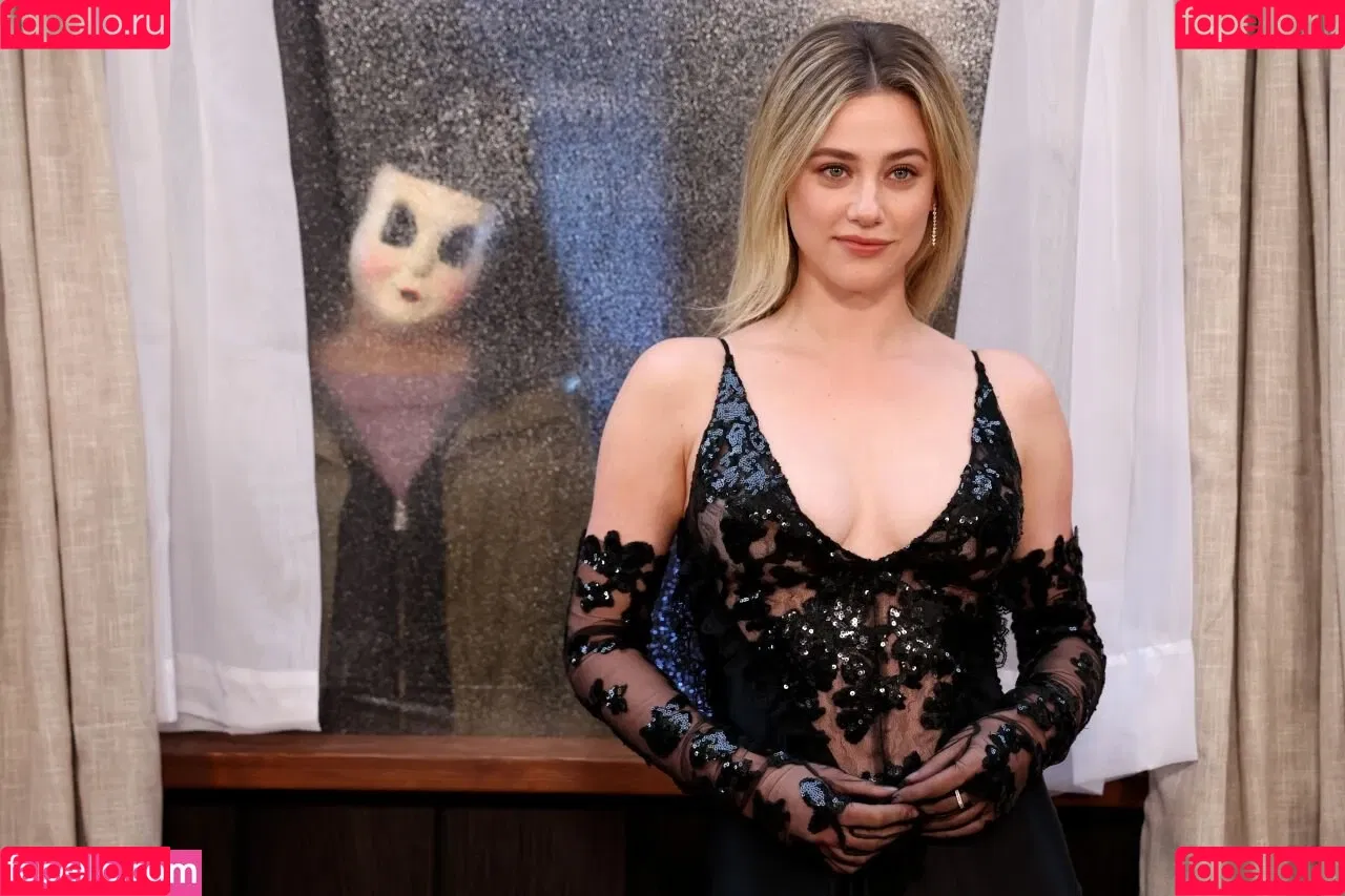 Lili Reinhart / Unpublished Photos / lilireinhart Onlyfans Photo Gallery 