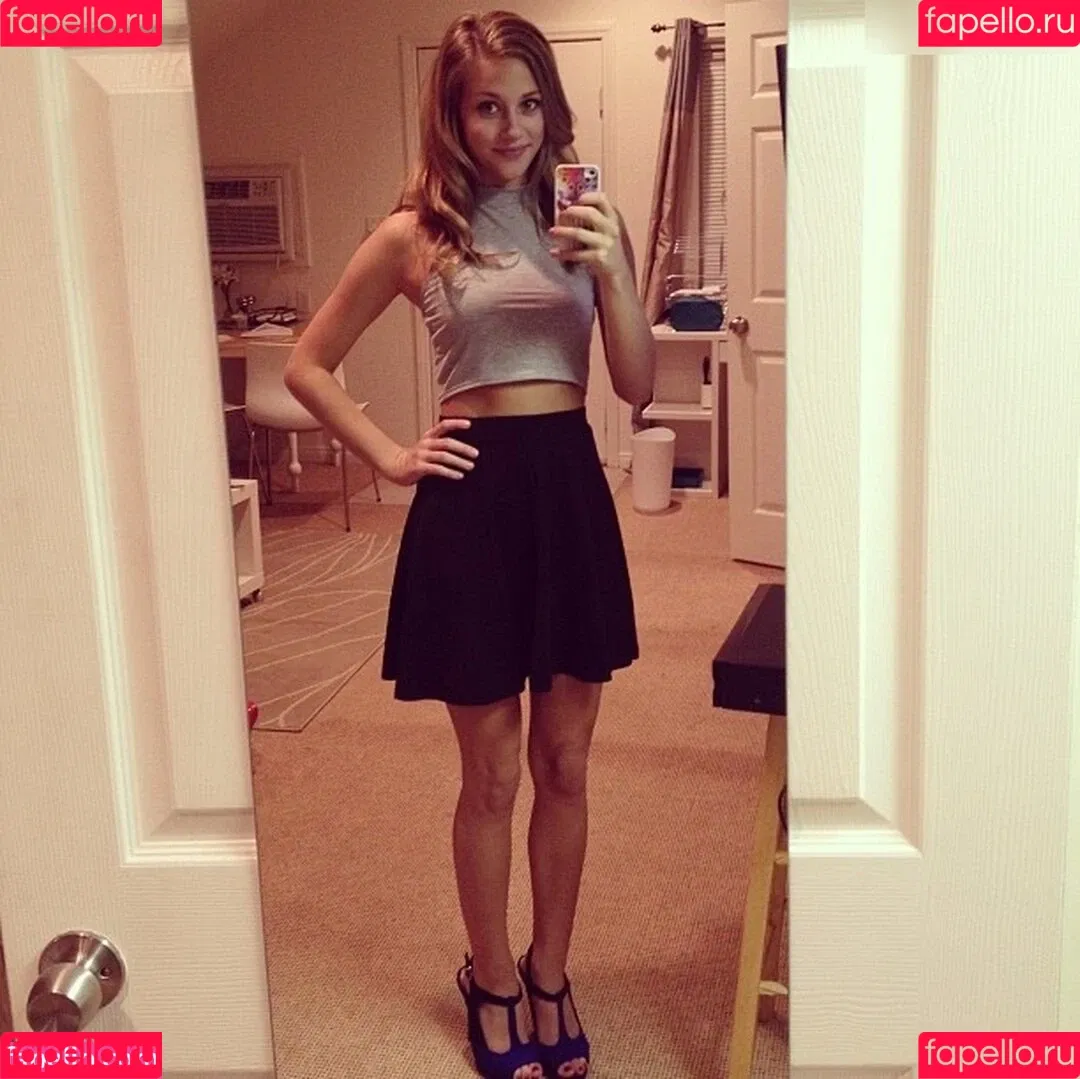 Lili Reinhart / Unpublished Photos / lilireinhart Onlyfans Photo Gallery 