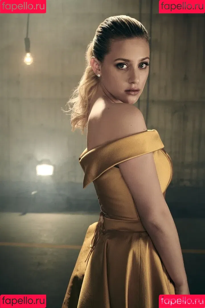 Lili Reinhart / Unpublished Photos / lilireinhart Onlyfans Photo Gallery 