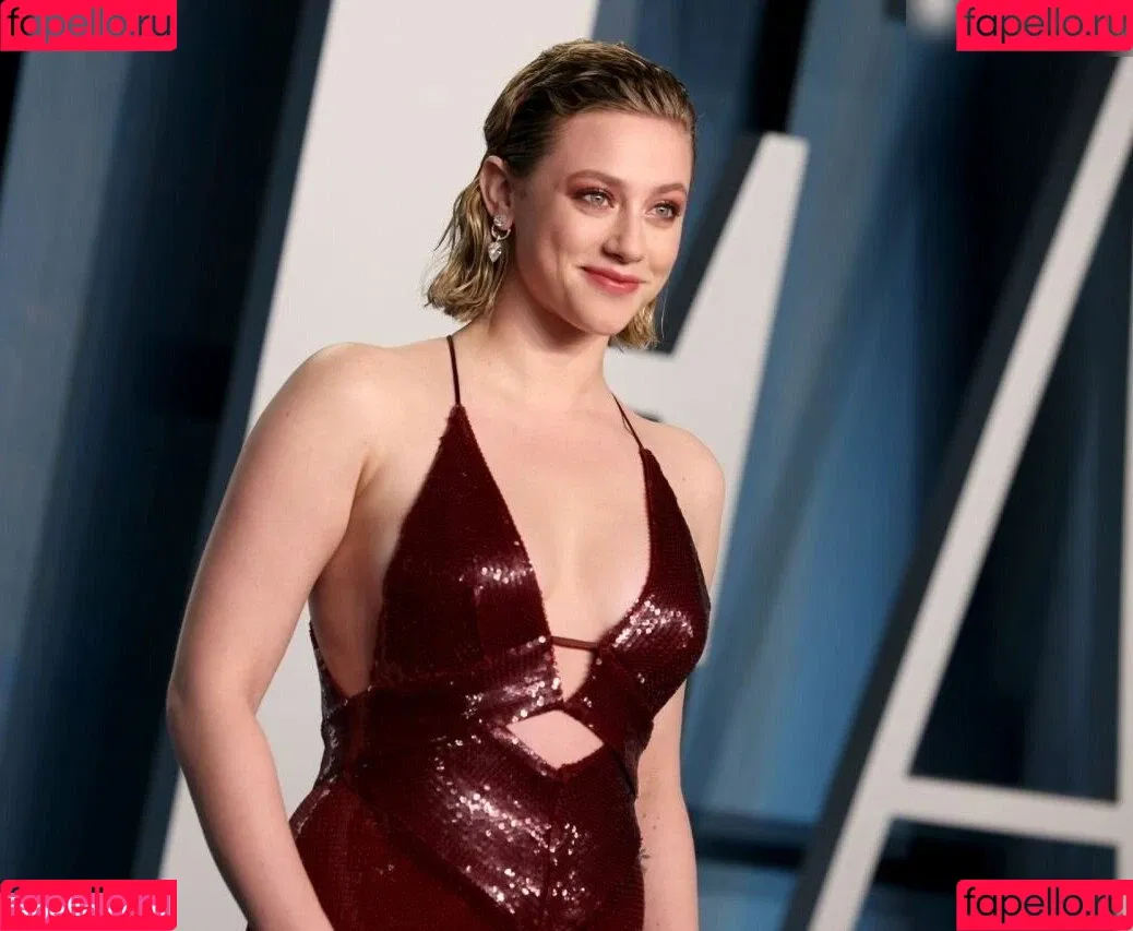 Lili Reinhart / Unpublished Photos / lilireinhart Onlyfans Photo Gallery 