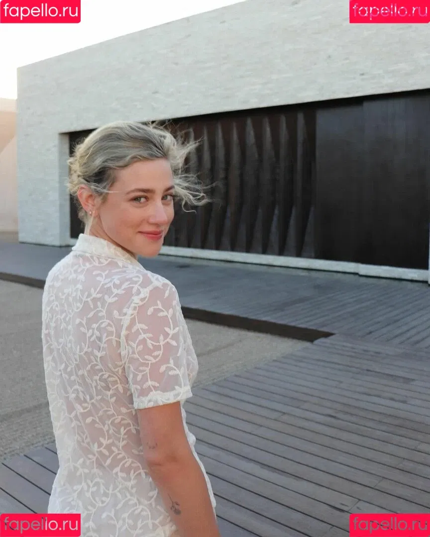 Lili Reinhart / Unpublished Photos / lilireinhart Onlyfans Photo Gallery 